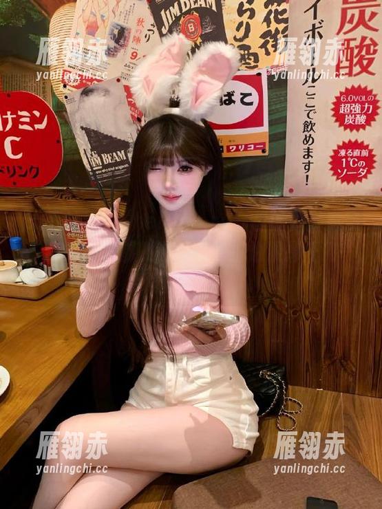 “heiliao.su”里的八卦真多，我把所有都收藏起来，生怕漏掉任何一丝火花。