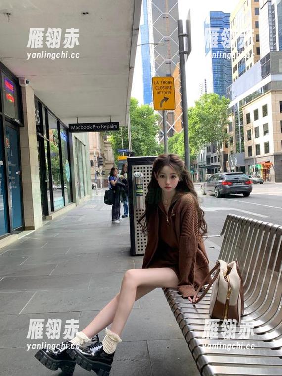 用“hlw.bet”视频和三个人的对话，打破我的思想局限真的不简单。