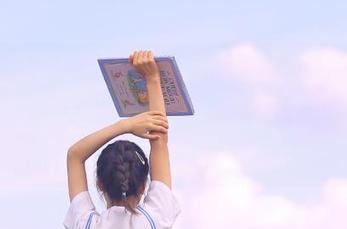 就算是长假，也阻挡不了我对最新消息的渴望，下载“五一吃瓜群众”必备！