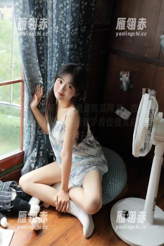 登录免费吃瓜网后，我的八卦水平直接飙升，回到学校仿佛又成了班级小主播。