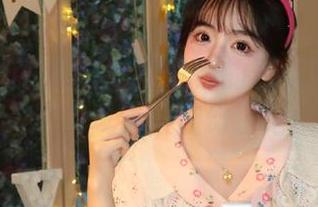 黑料吃瓜发布的永久网新动态，这画风也太魔幻了吧！