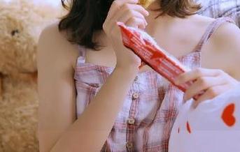 黑料网官网今天又爆了什么新料？今日黑料首页简直像个万花筒，各种脸谱各施魅力。